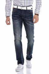 CD186A Men's comfortable jeans in a classic style with a straight fit