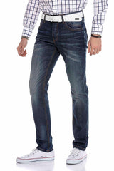 CD186A Men's comfortable jeans in a classic style with a straight fit