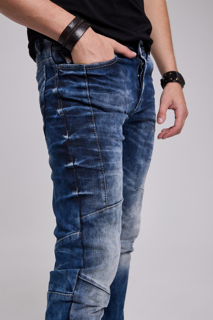 CD286 Men's comfortable jeans with a cool wash and decorative stitching