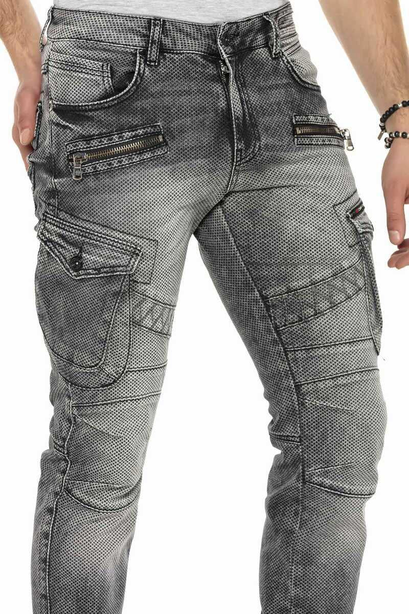 CD369 Men's skinny jeans with cool appliqués