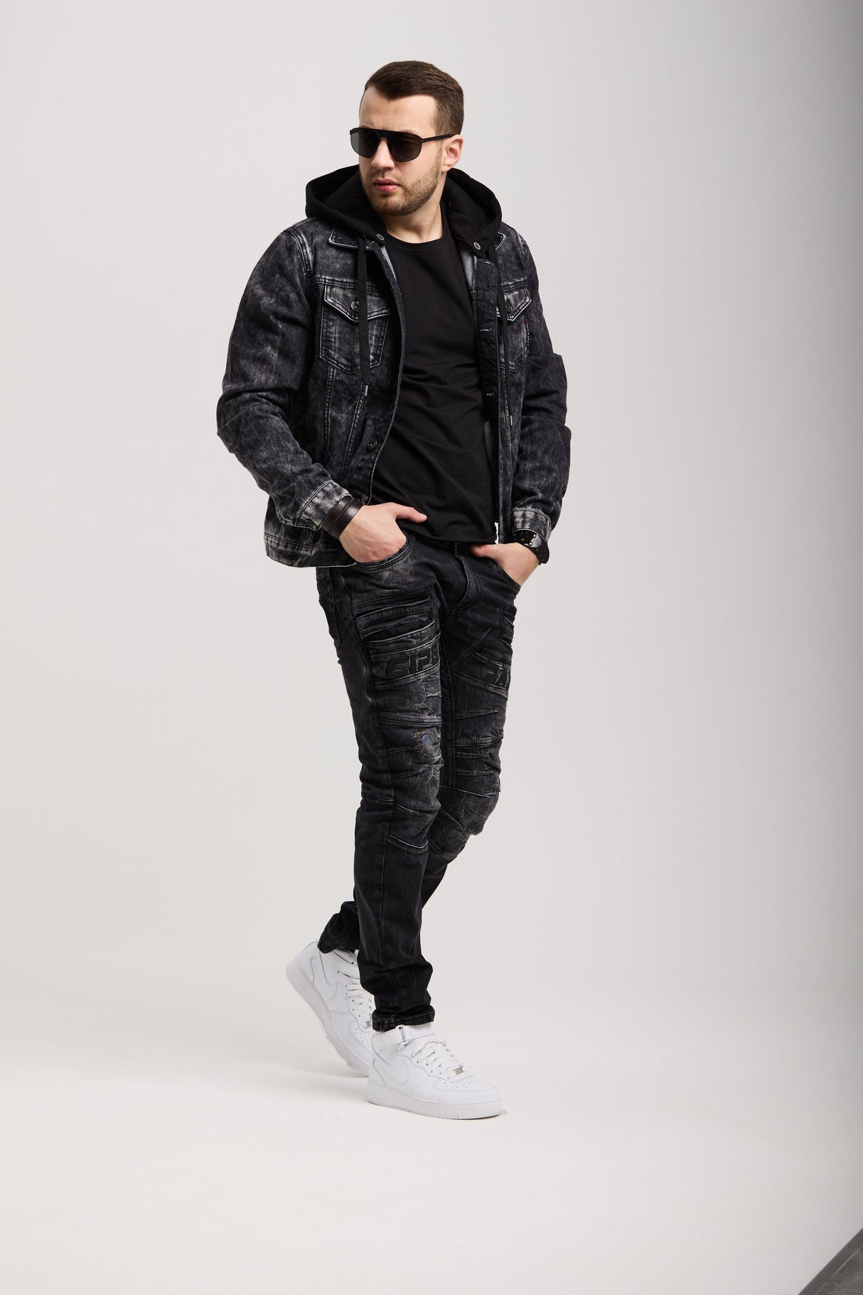CD491 Men's slim-fit jeans with decorative zipper