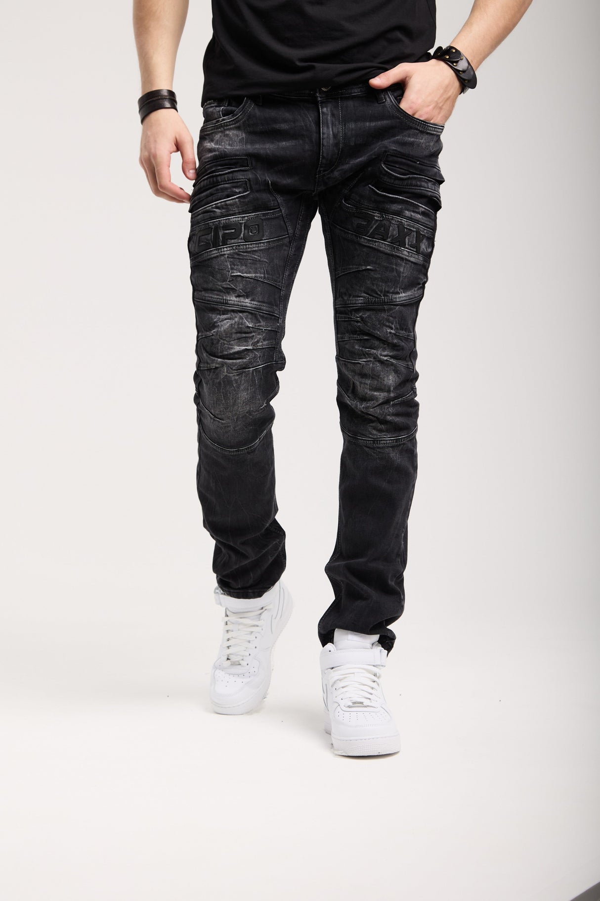 CD491 Men's slim-fit jeans with decorative zipper