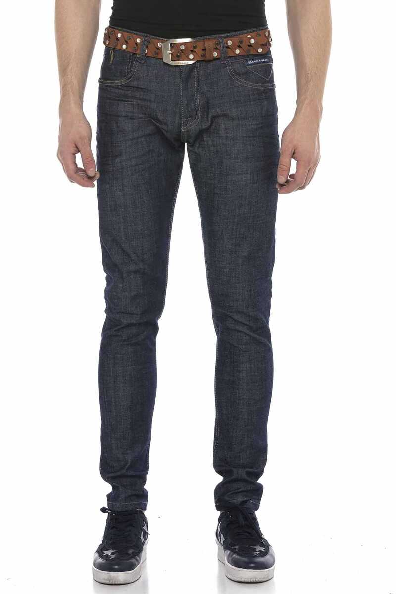 CD538 Men's slim-fit jeans in a classic cut