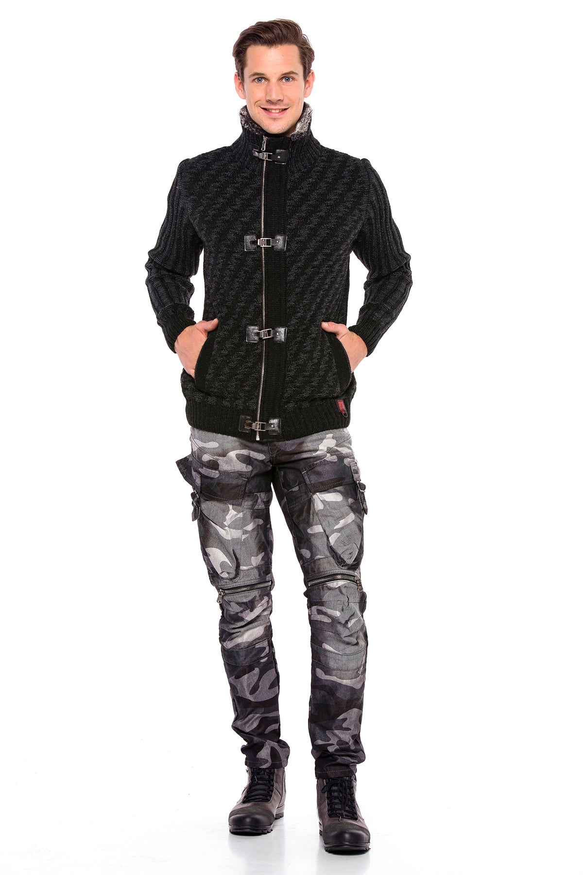 CD560 Men's Cargo Trousers with Side Pockets in Regular Fit
