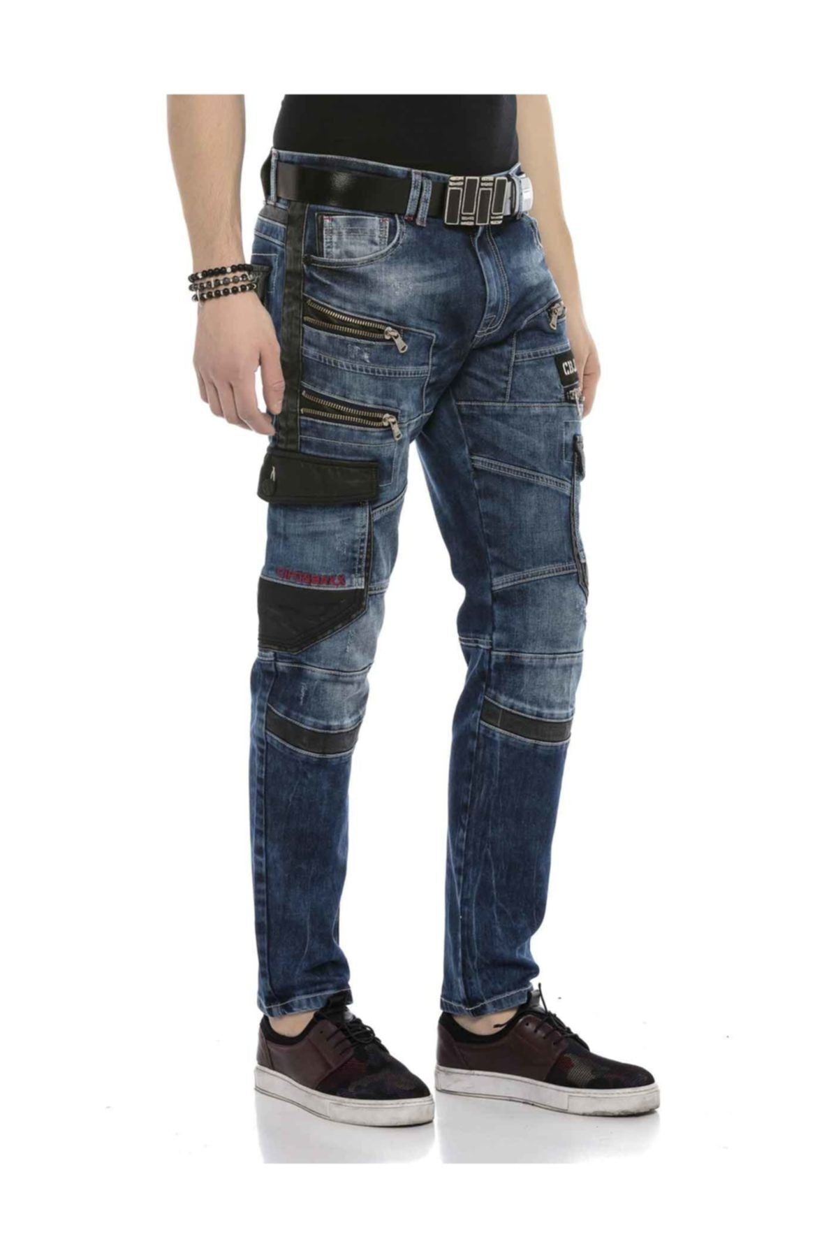 CD586 Men's comfortable jeans with eye-catching appliqués