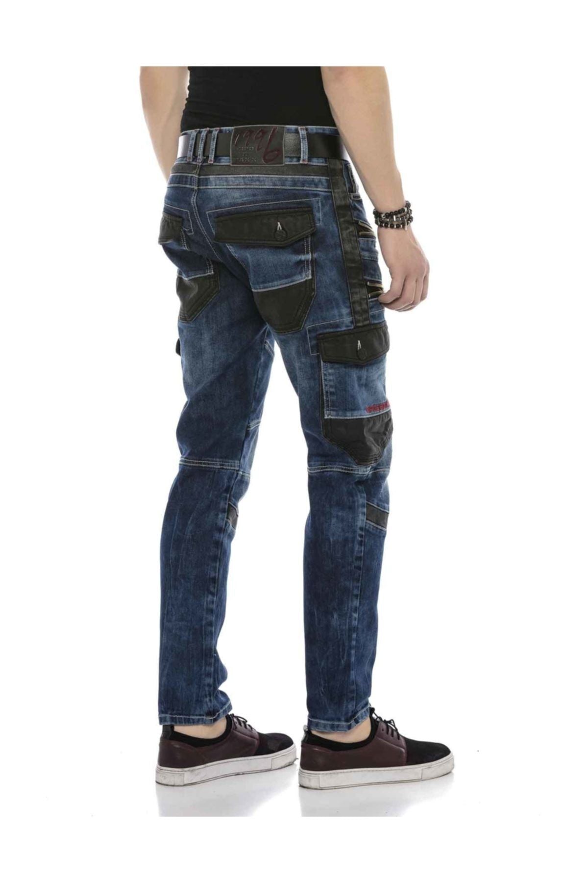 CD586 Men's comfortable jeans with eye-catching appliqués