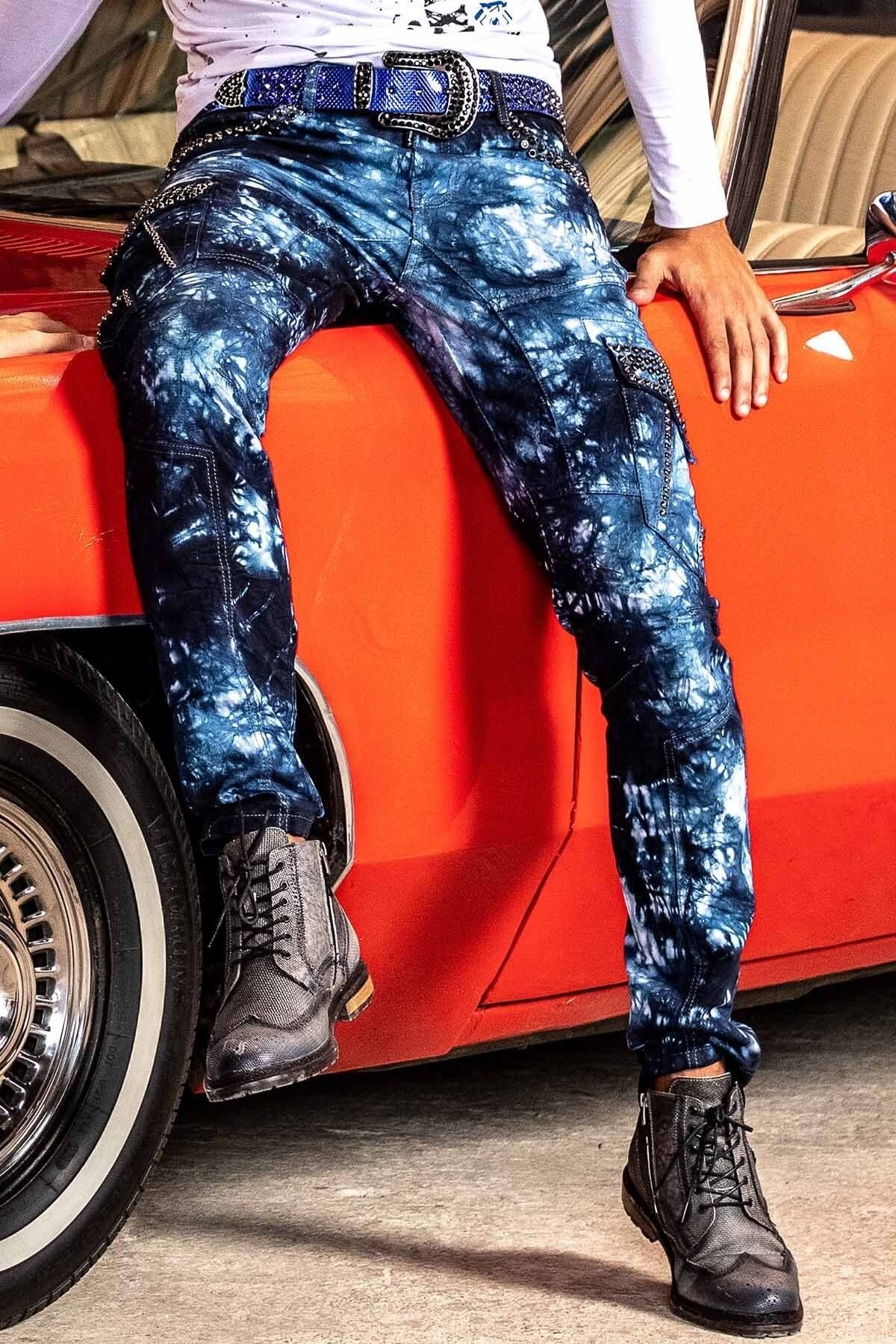 CD677 Men's Straight Fit Jeans with striking wash