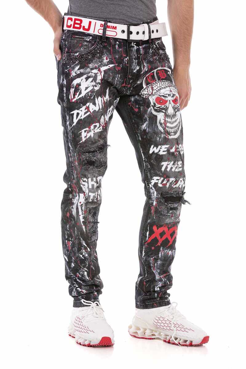 CD700 Men's Straight Fit Jeans in a casual street style