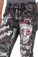 CD700 Men's Straight Fit Jeans in a casual street style