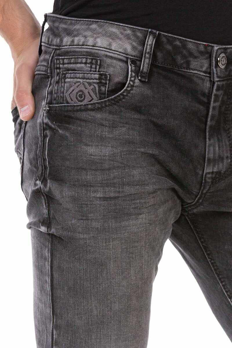 CD712 Men's Straight Fit Jeans in Classic 5-Pocket Style