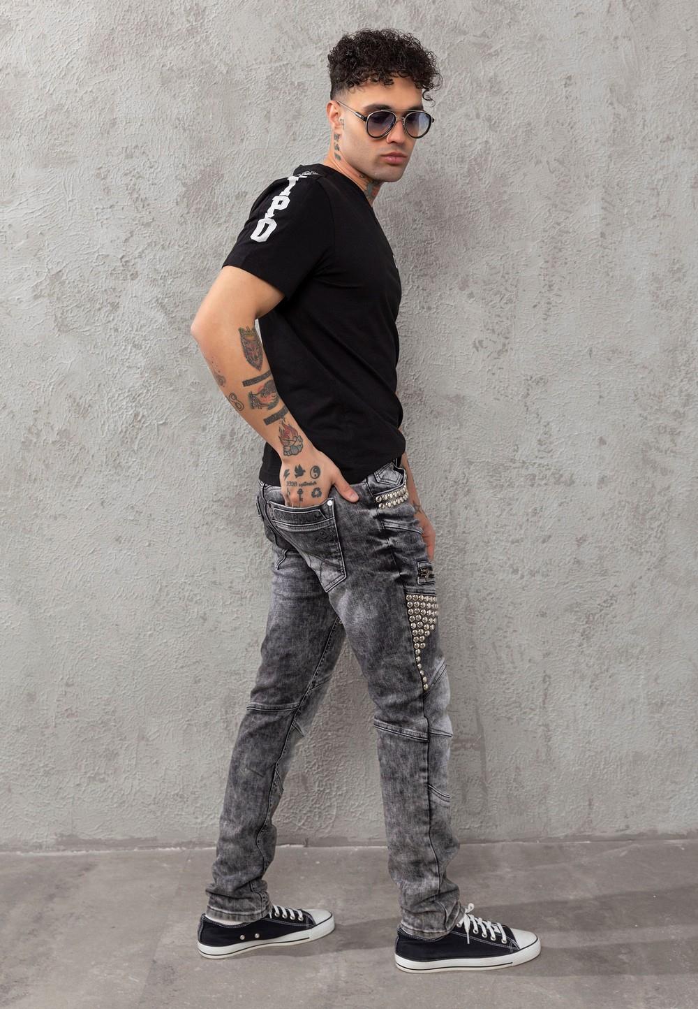CD732 Men's Comfortable Jeans in an Extravagant Look