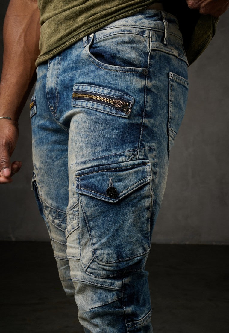 CD780 Men's Straight Jeans with trendy cargo pockets