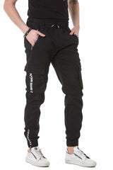 CD788 Men's cargo trousers in a sporty look