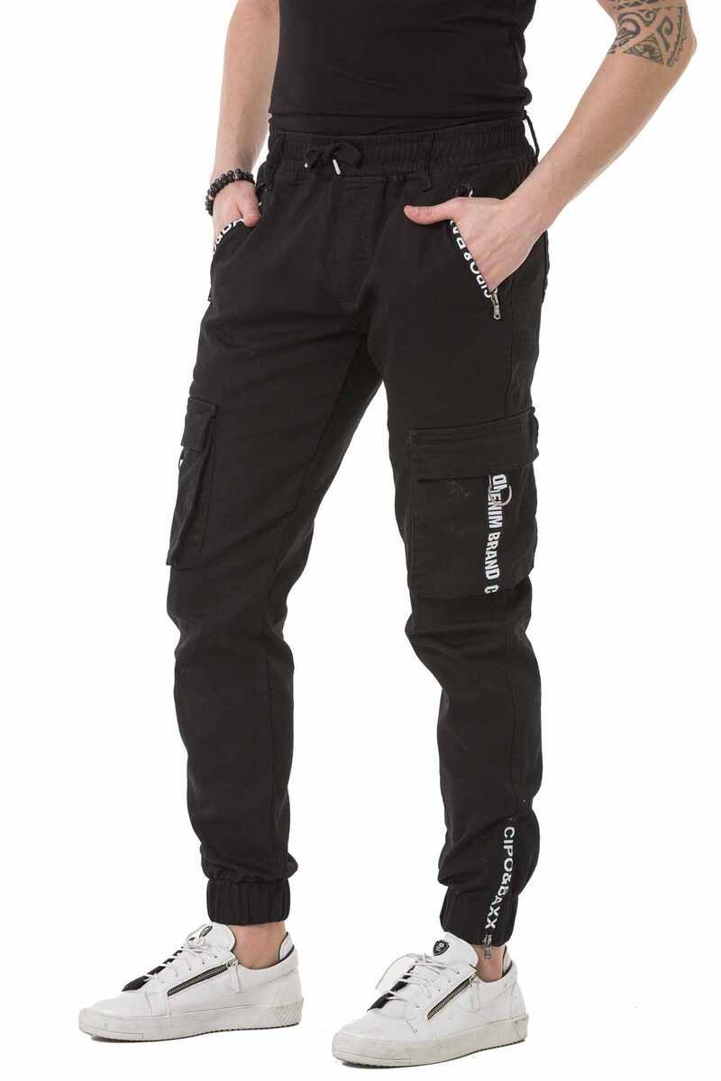 CD788 Men's cargo trousers in a sporty look