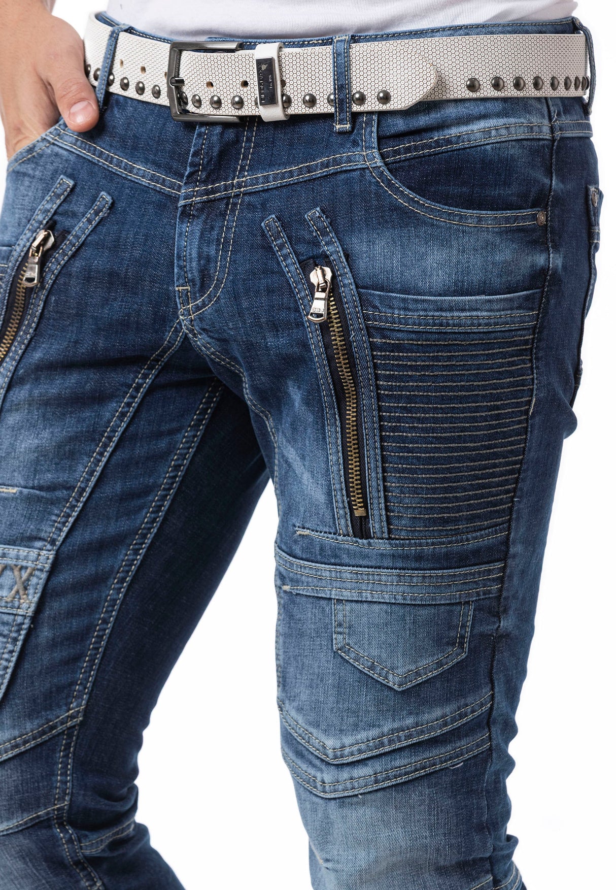 CD844 Straight Fit Jeans with Zipper