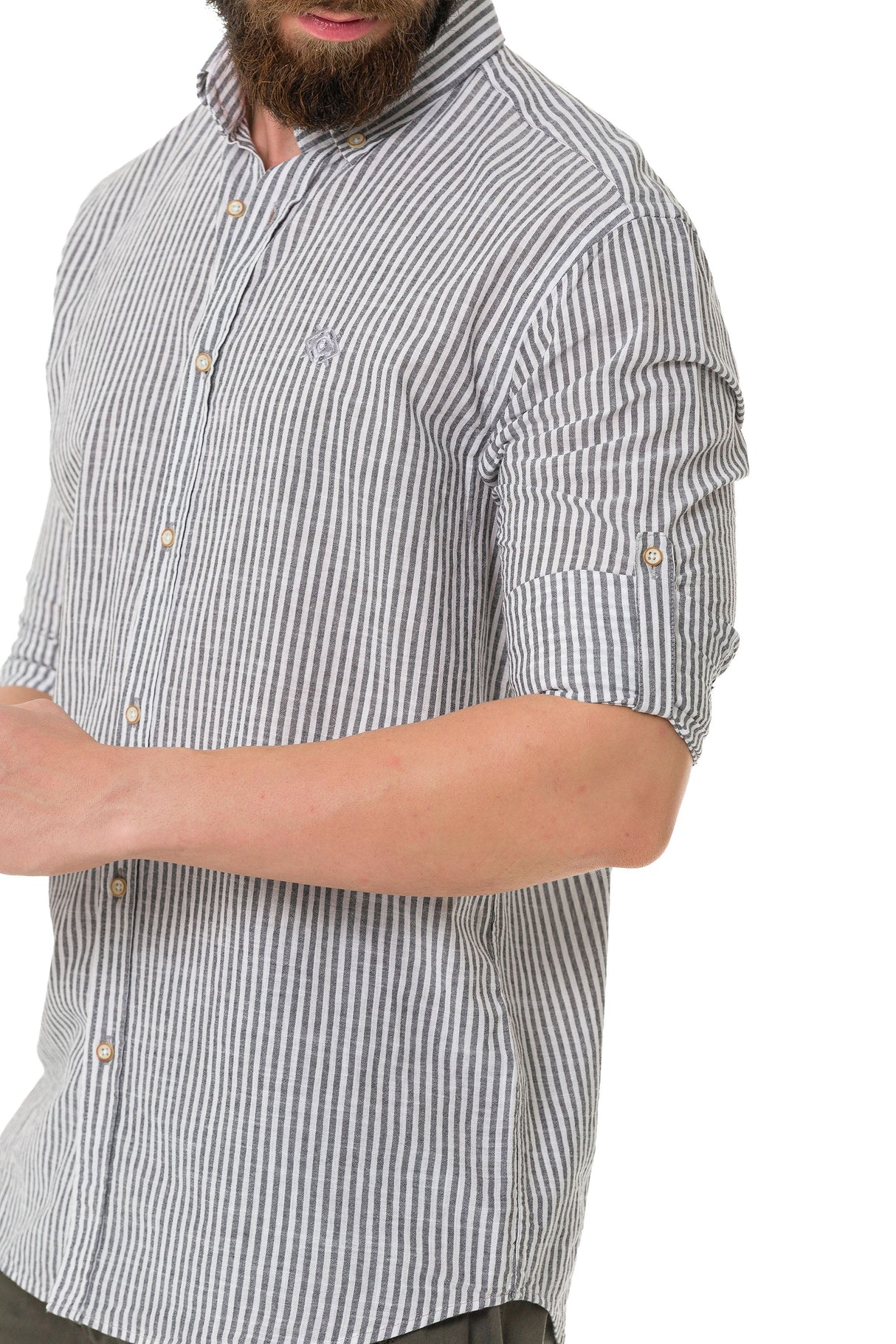 CH194 Men's shirt with striped design