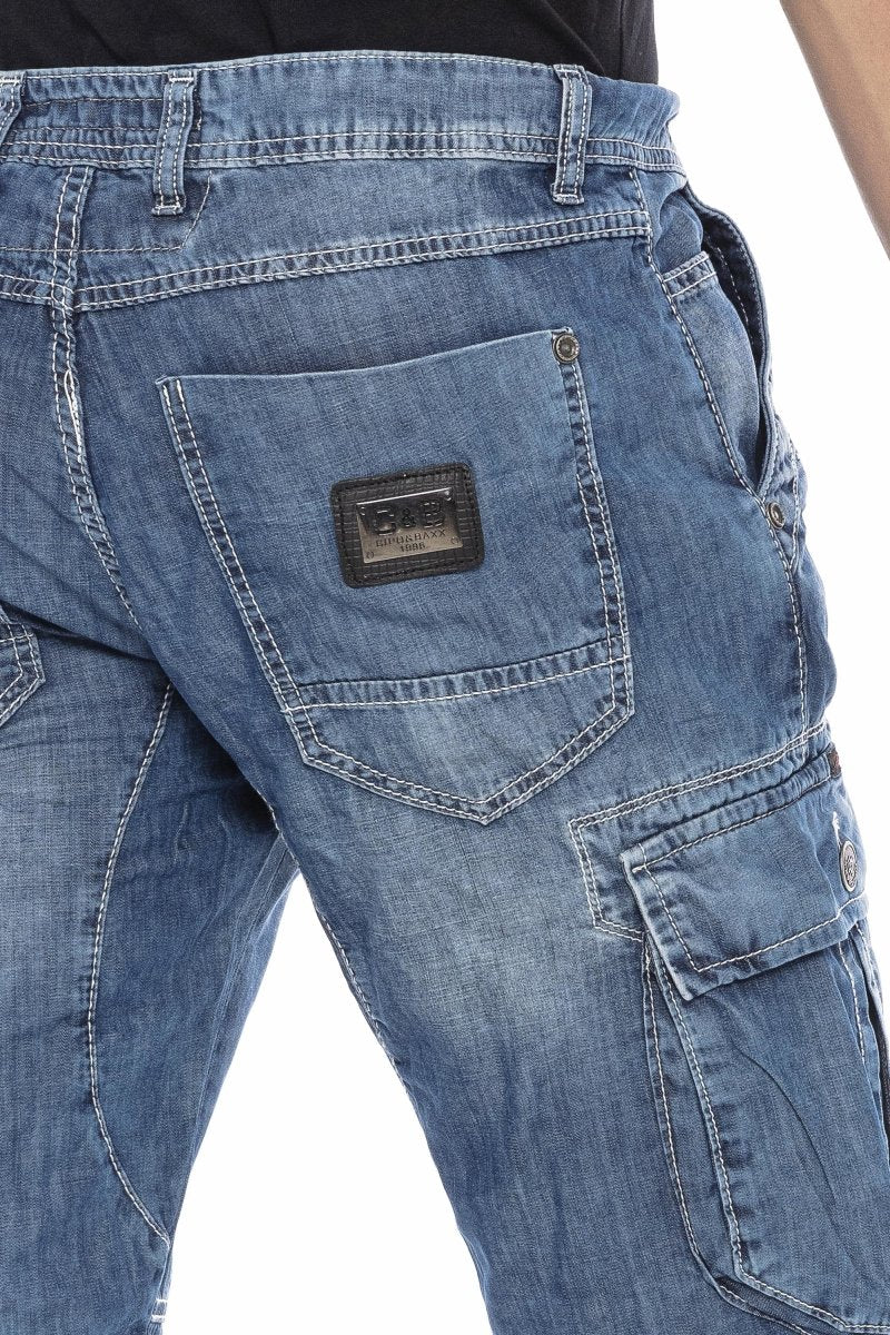 CK215 Men's Capri Shorts with Cargo Pockets