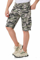 CK286 Men's Capri pants in a casual camouflage pattern