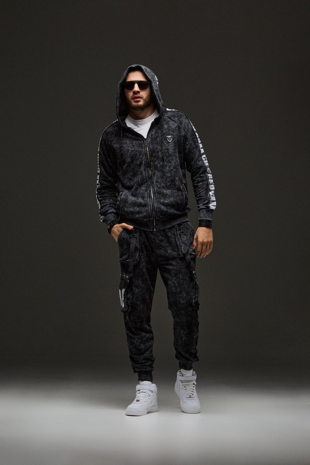 CLR128 Men's Jogging Suit