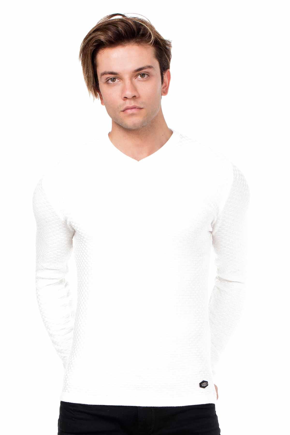 CP169 Men's Sweater – V-Neck Knit Sweater in a Modern Style
