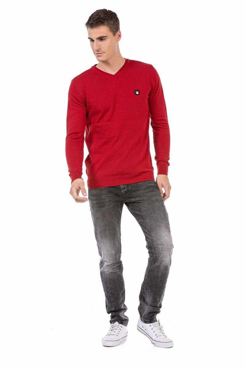 CP242 Men's V-neck sweater – Modern knit sweater for style-conscious men