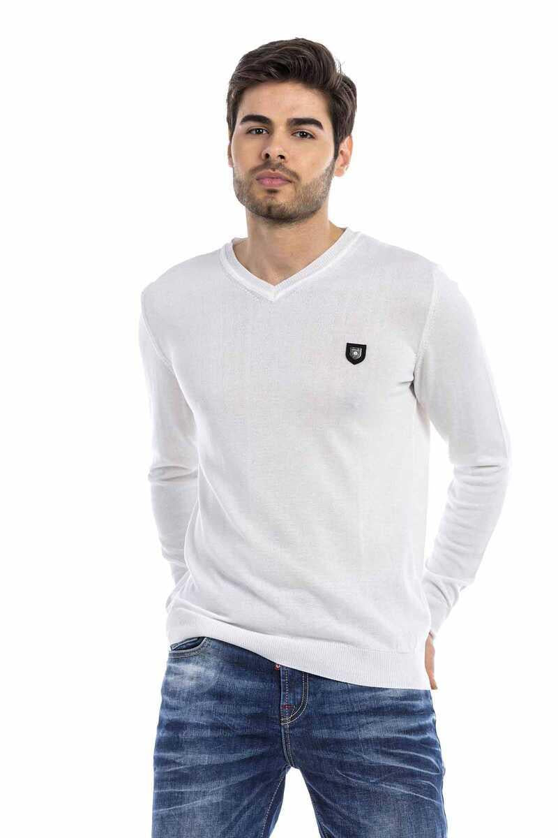 CP242 Men's V-neck sweater – Modern knit sweater for style-conscious men
