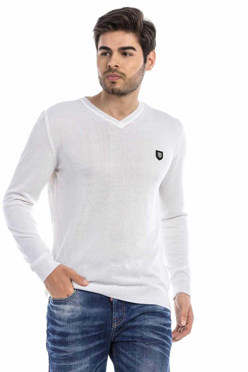CP242 Men's V-neck sweater – Modern knit sweater for style-conscious men