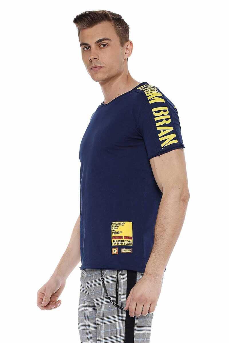 CT524 men's T-shirt in a relaxed fit