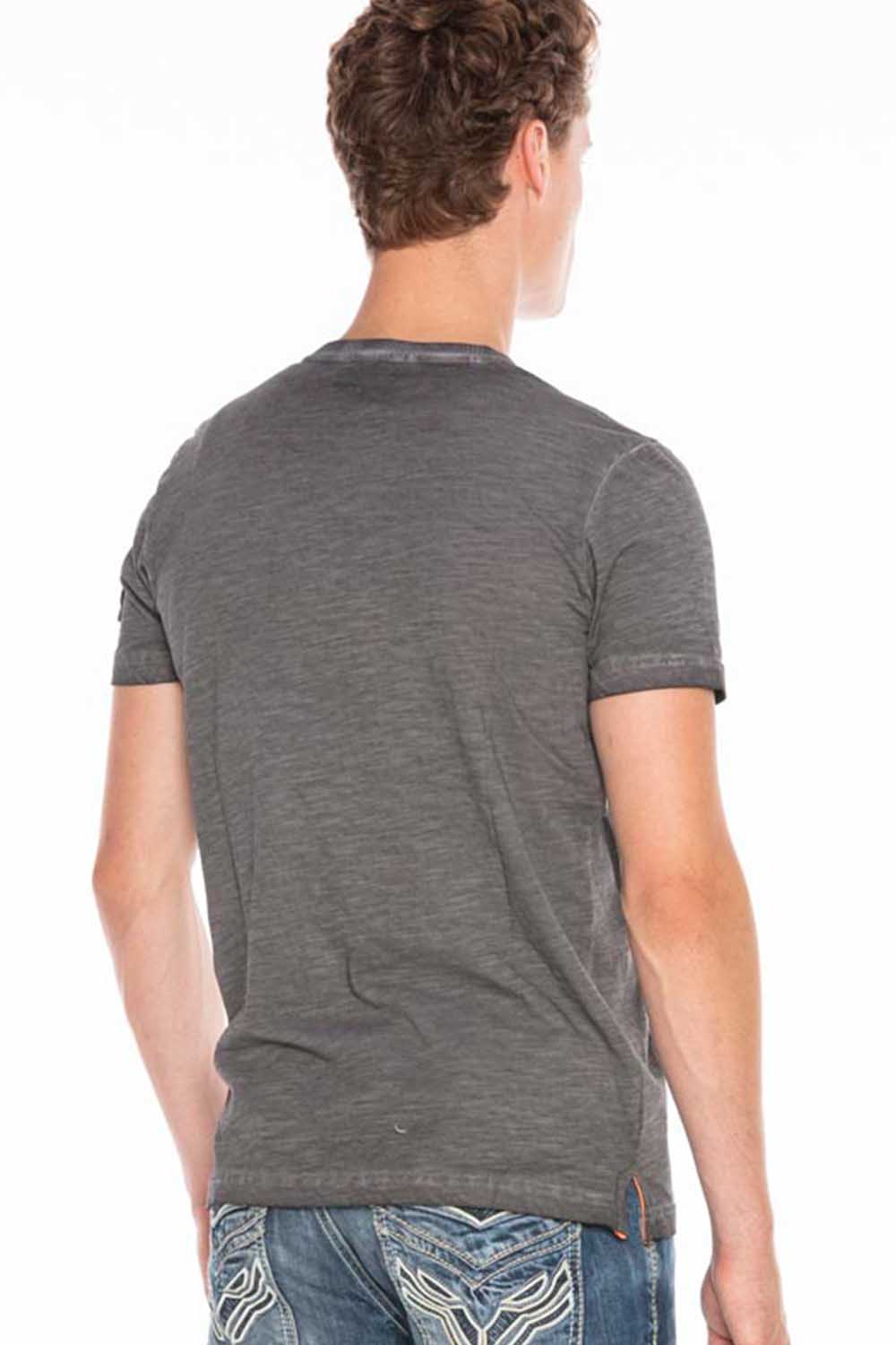 CT596 Men's T-shirt with small logo patch