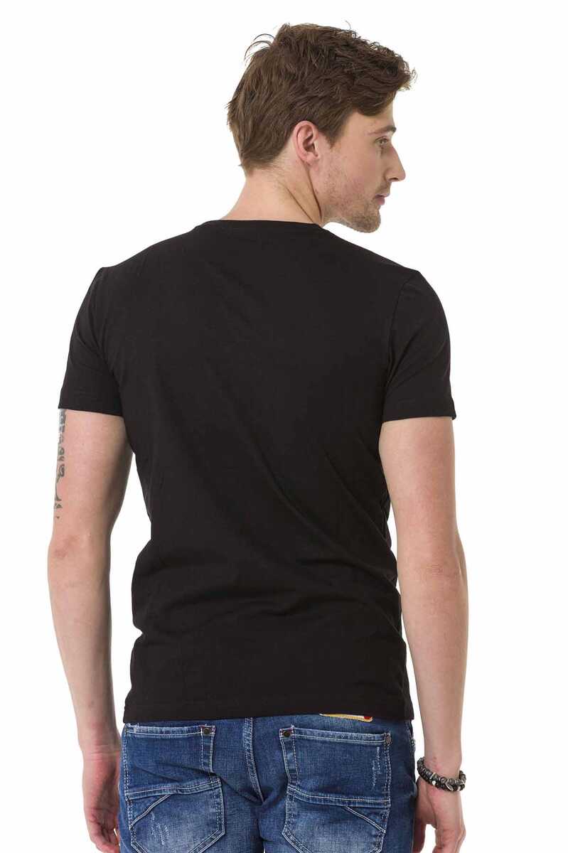 CT670 men's T-shirt with a cool front print