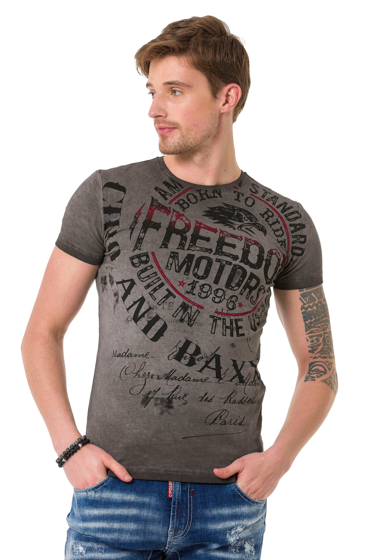 CT689 Men's T-shirt with large print