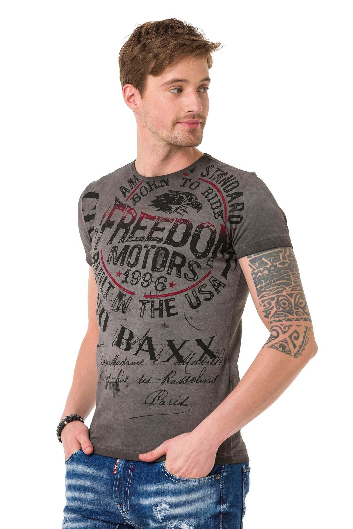 CT689 Men's T-shirt with large print
