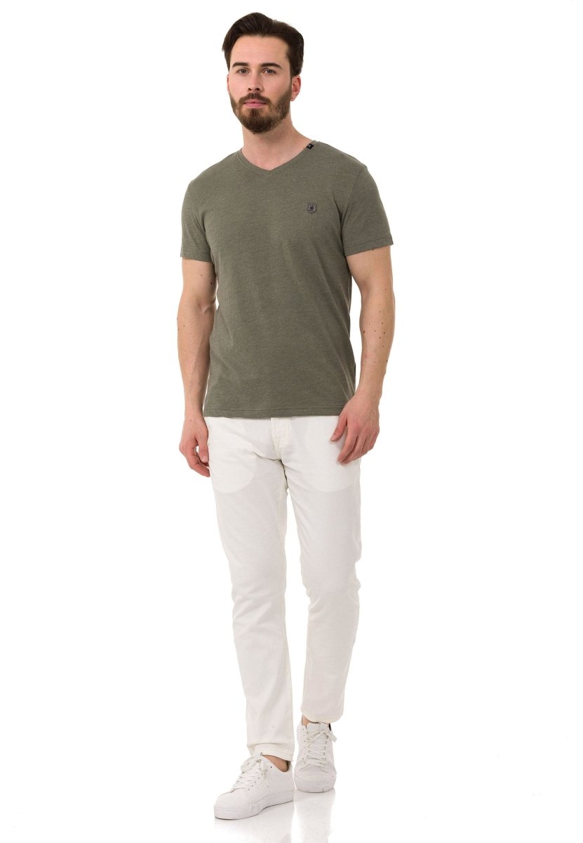 CT773 Men's T-shirt in a sporty look