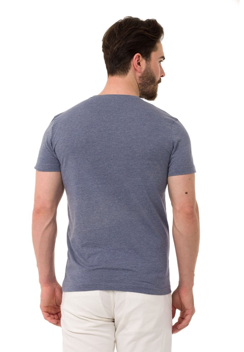 CT773 Men's T-shirt in a sporty look