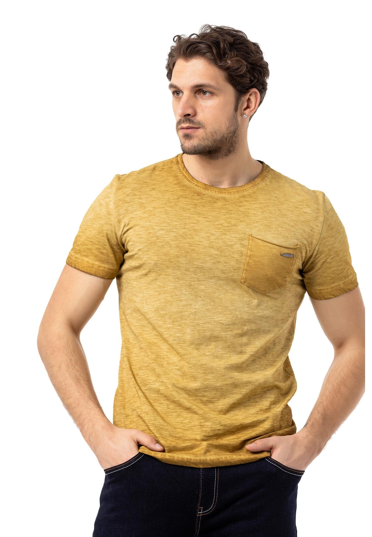 CT784 Men's T-shirt in a sporty look