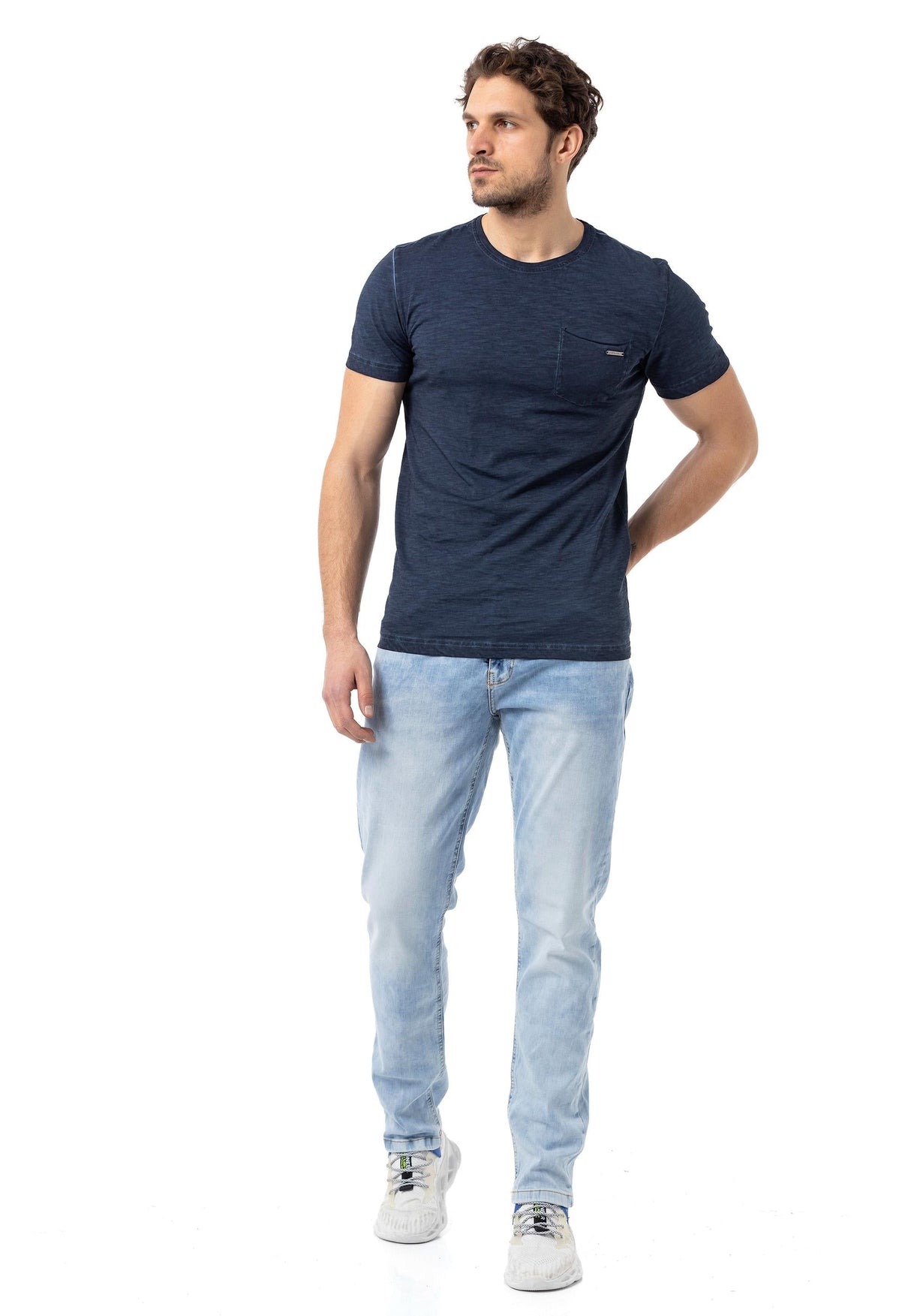 CT784 Men's T-shirt in a sporty look