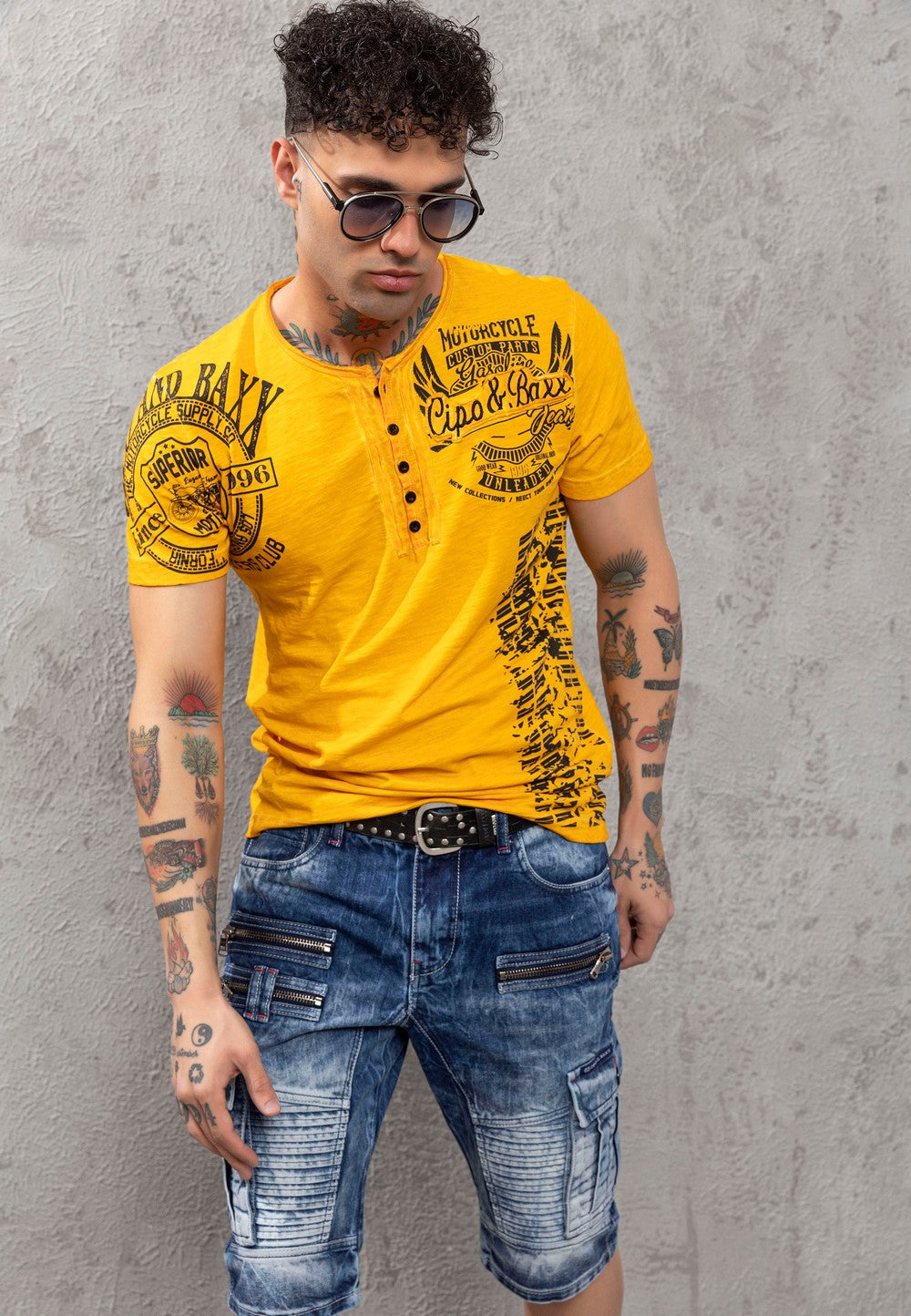 CT789 Biker Men's T-Shirt with Crew Neck