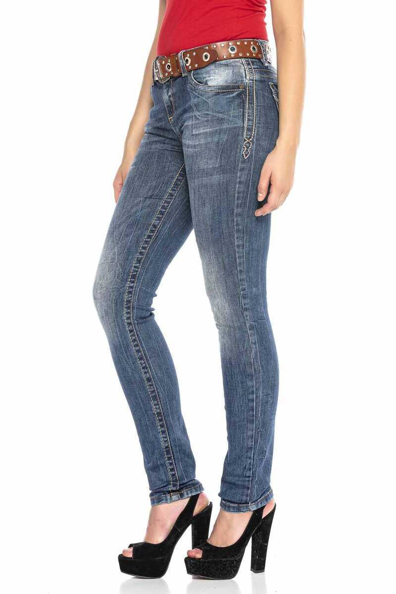 WD386 Women's Slim-Fit Jeans