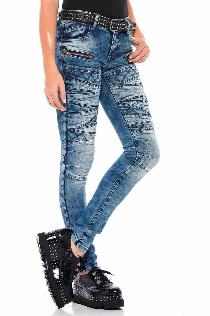 WD381 Women's straight jeans with cool embroidered elements
