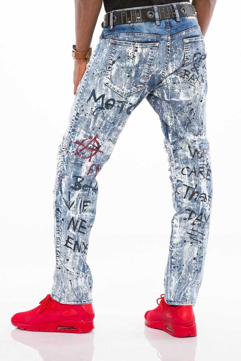CD498 Men's slim-fit jeans in a cool destroyed look