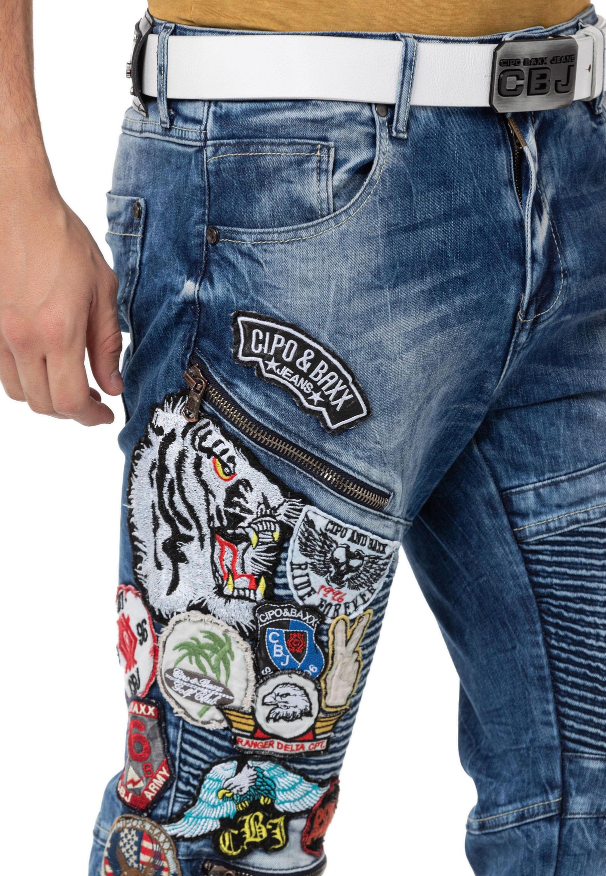 CD490 Men's skinny jeans with street style patches