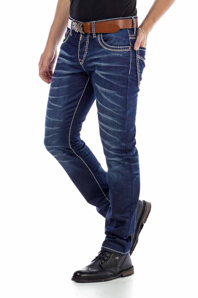 CD471 Men's slim-fit jeans with sharp wash details