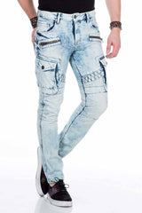 CD435 Men's cargo-style jeans with decorative zippers in a straight fit