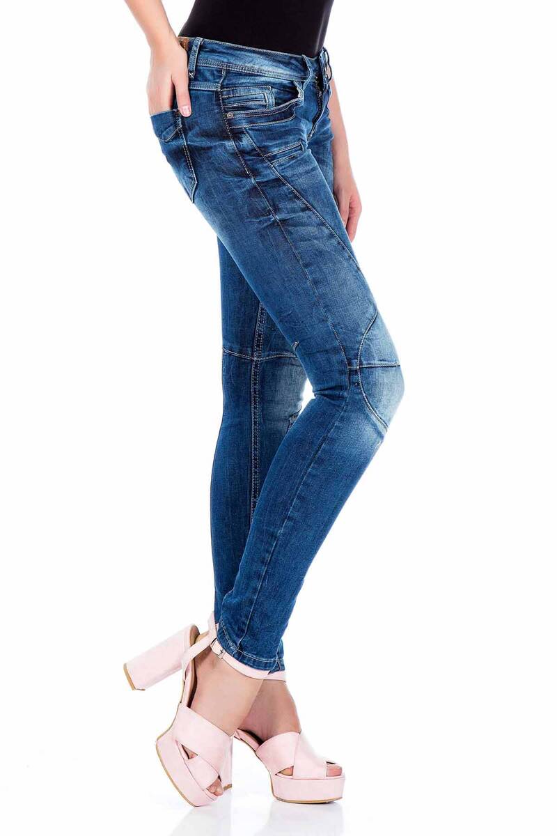 WD324 Women's Slim Fit Jeans with Slim Fit Cut