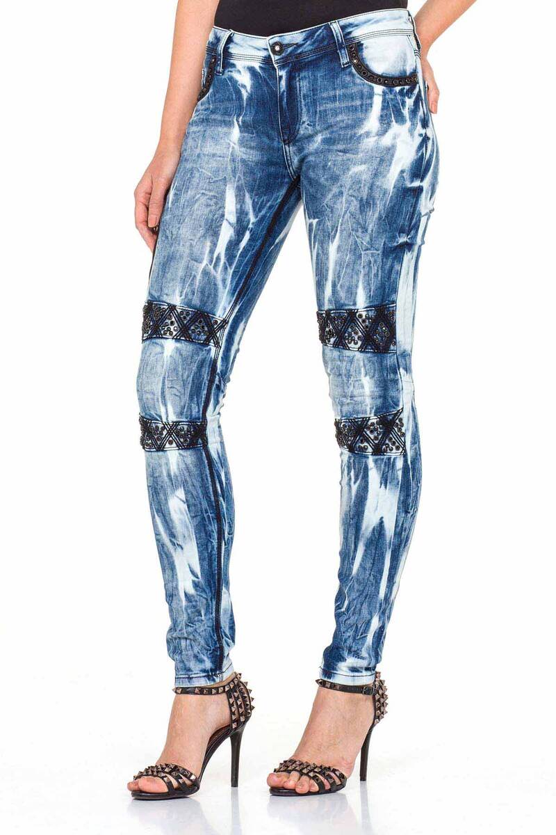 WD368 Women's skinny jeans with fashionable embroidery