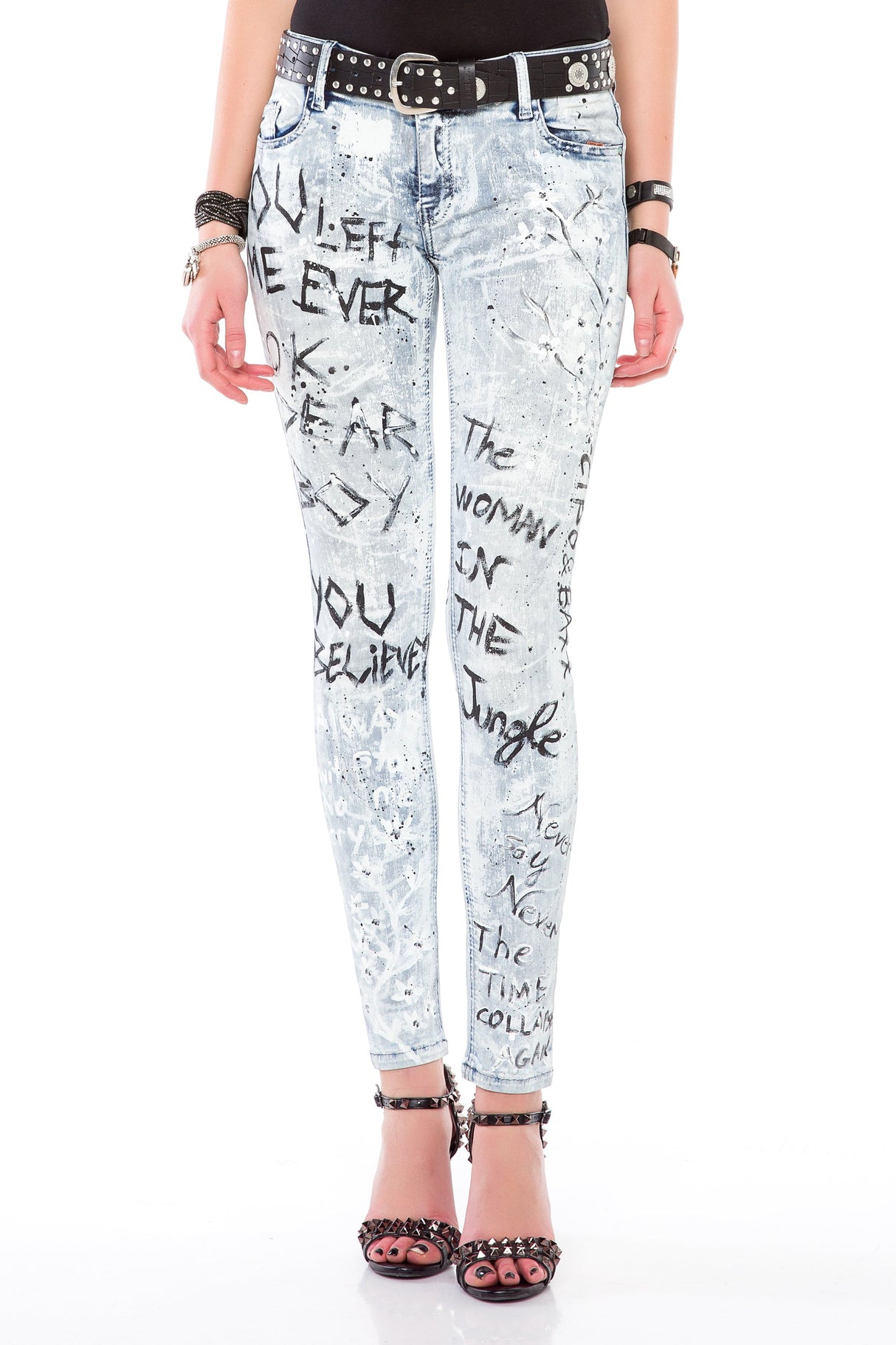 WD370 – Women's Jeans with Graffiti Print