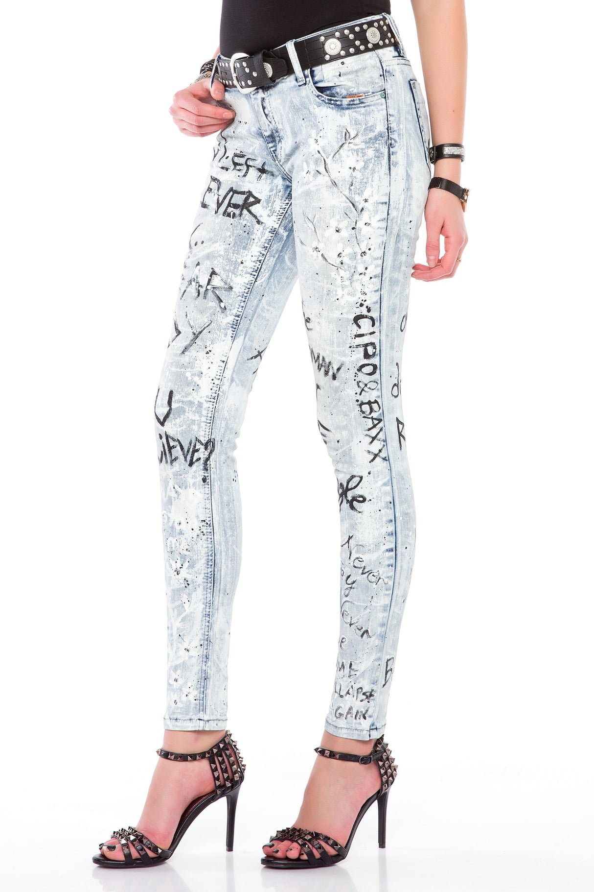 WD370 – Women's Jeans with Graffiti Print