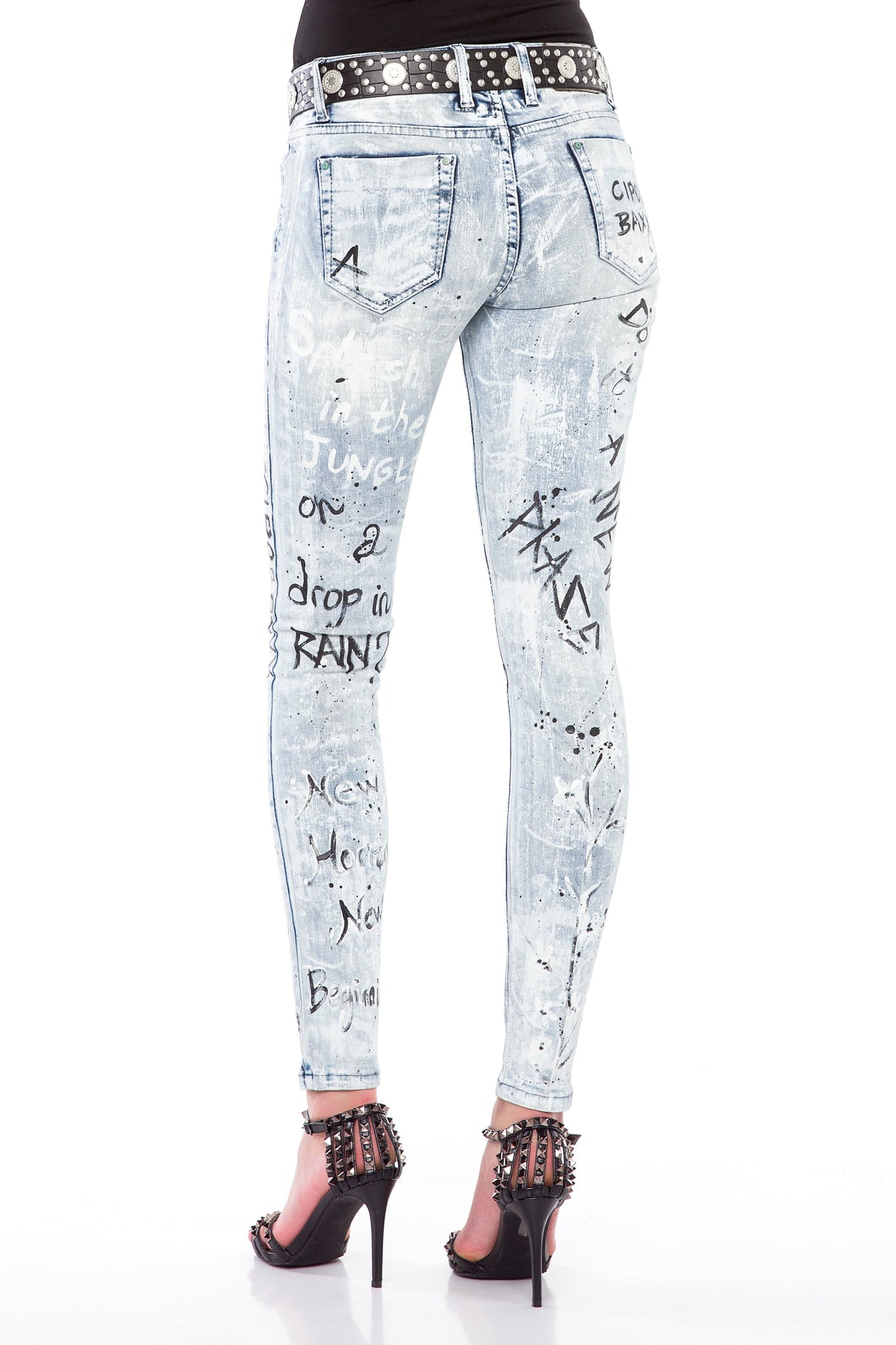 WD370 – Women's Jeans with Graffiti Print