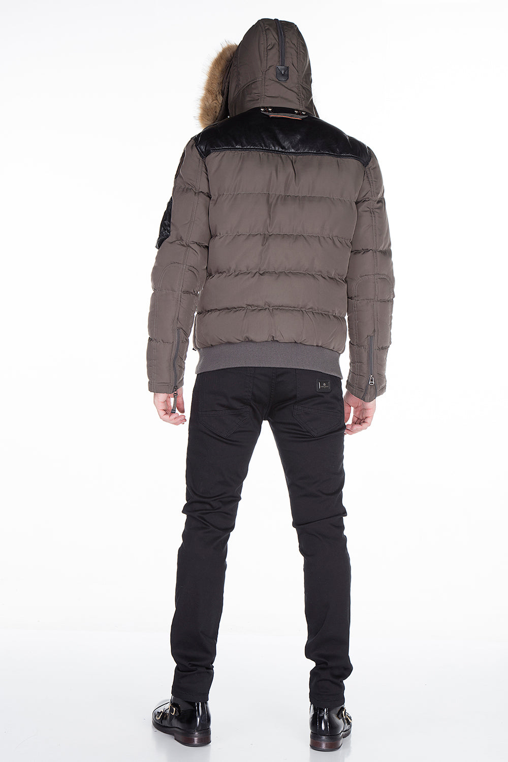 CM120 Men's Winter Jacket – with detachable hood & sporty look