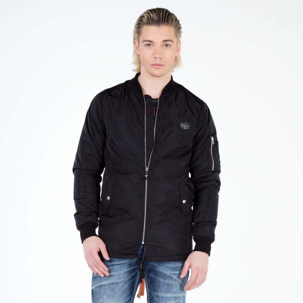CJ150 – Black, quilted design, zipper, urban look for cold days